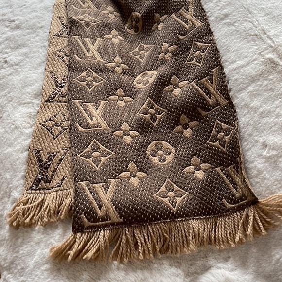 NWT Louis Vuitton Logomania jungle print scarf - Picture 6 of 8